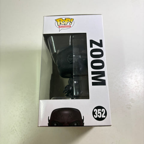 BOX FLAWS VIEW PHOTOS Zoom - Flash DC Funko Pop 352 Vinyl Figure (11.4 Cm L × 8.9 Cm W × 15.9 Cm H)