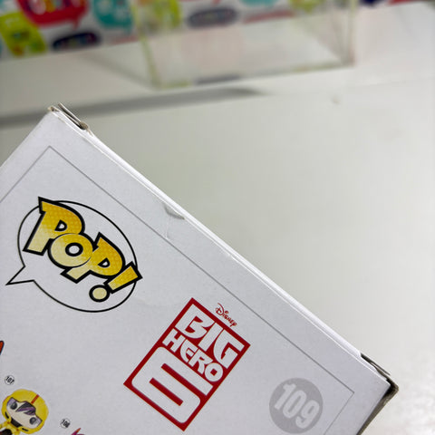 BOX FLAWS VIEW PHOTOS Hiro Hamada - Big Hero 6 Disney Funko Pop 109 Vinyl Figure (11.4 Cm L × 8.9 Cm W × 15.9 Cm H)