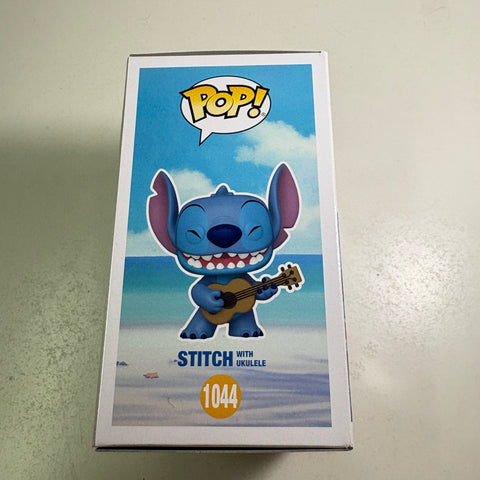 Stitch with Ukelele DIAMOND - Lilo & Stitch Disney Funko Pop 1044 Vinyl Figure (11.4 Cm L × 8.9 Cm W × 15.9 Cm H)