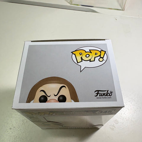 Grumpy - Snow White and the Seven Dwarves Disney Funko Pop 345 Vinyl Figure (11.4 Cm L × 8.9 Cm W × 15.9 Cm H)