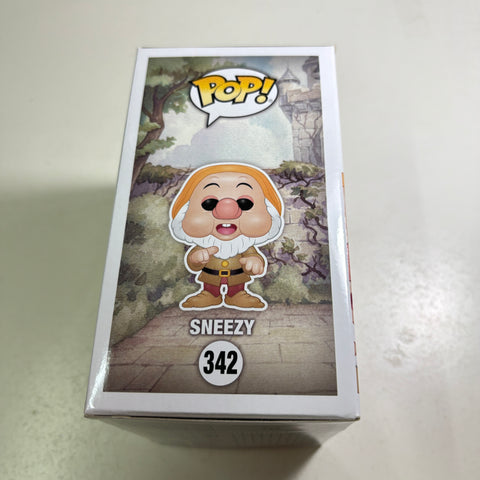 Sneezy - Snow White and the Seven Dwarves Disney Funko Pop 342 Vinyl Figure (11.4 Cm L × 8.9 Cm W × 15.9 Cm H)