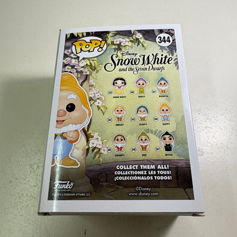 Happy - Snow White and the Seven Dwarves Disney Funko Pop 344 Vinyl Figure (11.4 Cm L × 8.9 Cm W × 15.9 Cm H)