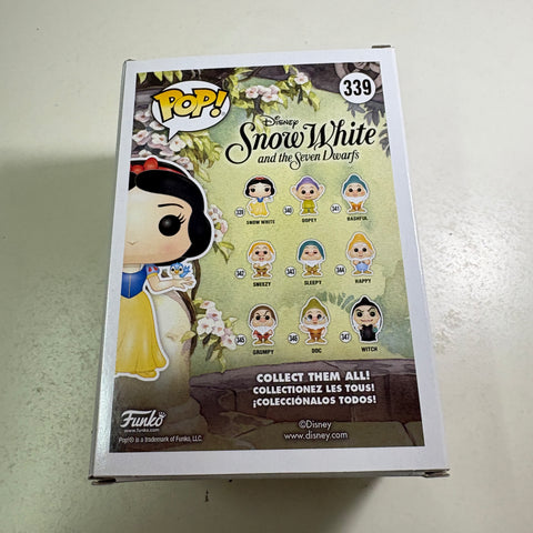 Snow White - Snow White and the Seven Dwarves Disney Funko Pop Vinyl Figure (11.4 Cm L × 8.9 Cm W × 15.9 Cm H)