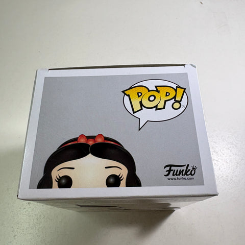 Snow White - Snow White and the Seven Dwarves Disney Funko Pop Vinyl Figure (11.4 Cm L × 8.9 Cm W × 15.9 Cm H)