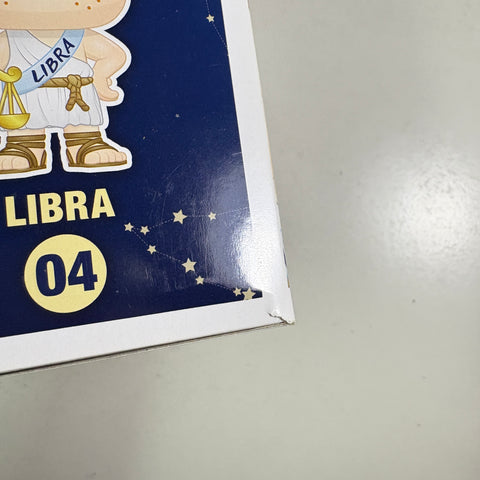 BOX FLAWS VIEW PHOTOS Freddy Funko Libra Funko Pop 04 Vinyl Figure Exclusive (Copy)