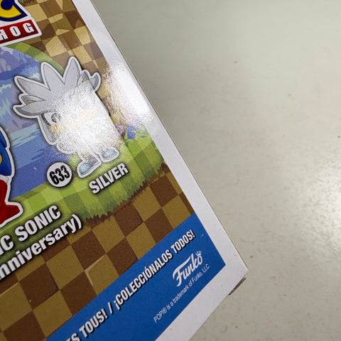 PAINT FLAWS VIEW PHOTOS Tails FLOCKED - Sonic The Hedgehog Funko Pop 641 Vinyl Figure (11.4 Cm L × 8.9 Cm W × 15.9 Cm H)