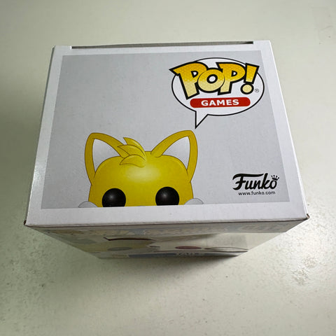 PAINT FLAWS VIEW PHOTOS Tails FLOCKED - Sonic The Hedgehog Funko Pop 641 Vinyl Figure (11.4 Cm L × 8.9 Cm W × 15.9 Cm H)