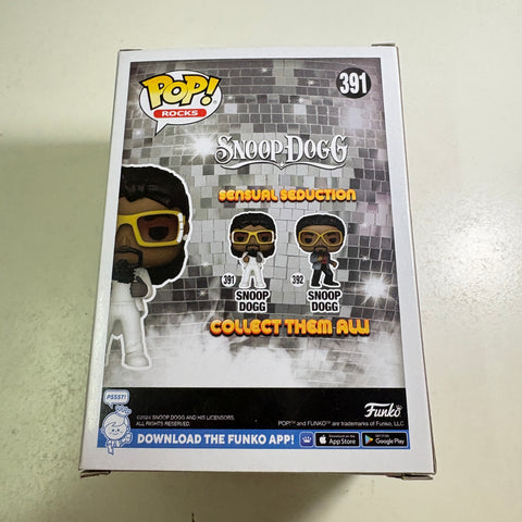 BOX FLAWS VIEW PHOTOS - Snoop Dogg Funko Pop 391 Vinyl Figure (11.4 Cm L × 8.9 Cm W × 15.9 Cm H)