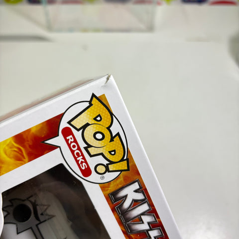 BOX FLAWS VIEW PHOTOS The Spaceman - Kiss Funko Pop Rocks 123
