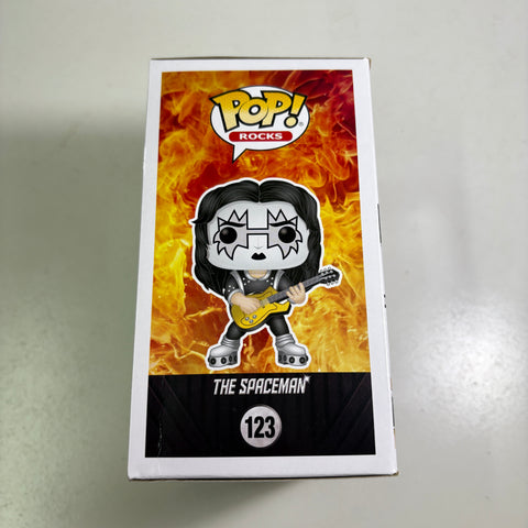 BOX FLAWS VIEW PHOTOS The Spaceman - Kiss Funko Pop Rocks 123