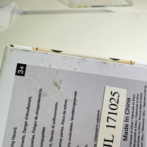 BOX FLAWS VEW PHOTOS The Neighbour with Glue - Hello Neighbour Funko Pop 264 (11.4 Cm L × 8.9 Cm W × 15.9 Cm H)