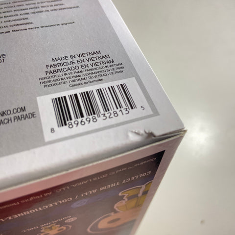 Coraline - Coraline in Raincoat (CHASE) Funko Pop 423