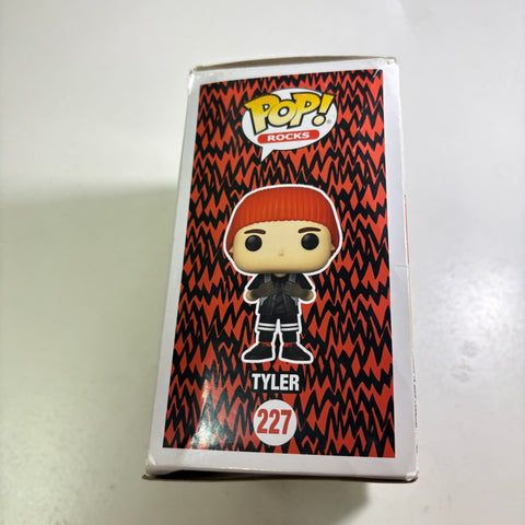 SEVERE BOX DAMAGE VIEW PHOTOS TYLER - Twenty One Pilots Funko Pop 227 Vinyl Figure (11.4 Cm L × 8.9 Cm W × 15.9 Cm H)