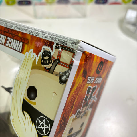 SEVERE BOX DAMAGE MOTLEY CRUE - VINCE NEIL Funko Pop Rocks 71