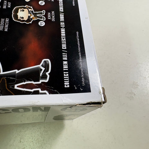BOX FLAWS VIEW PHOTOS John Deacon - Queen Funko Pop 95 Vinyl Figure (11.4 Cm L × 8.9 Cm W × 15.9 Cm H)